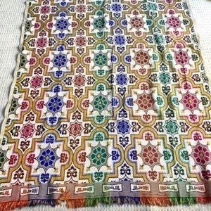 Meet your Posher, Emerald